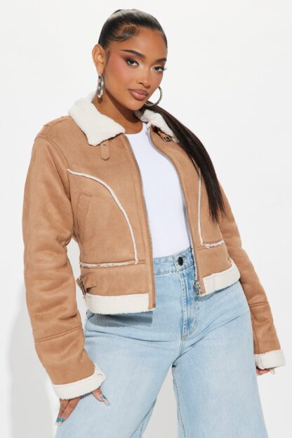 Chaqueta Shearling con Detalles de Bolsillo - Image 11