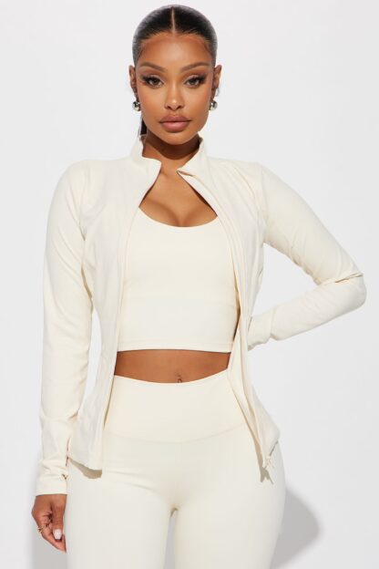 Chaqueta Deportiva de Cuello Alto y Mangas Largas - Image 10